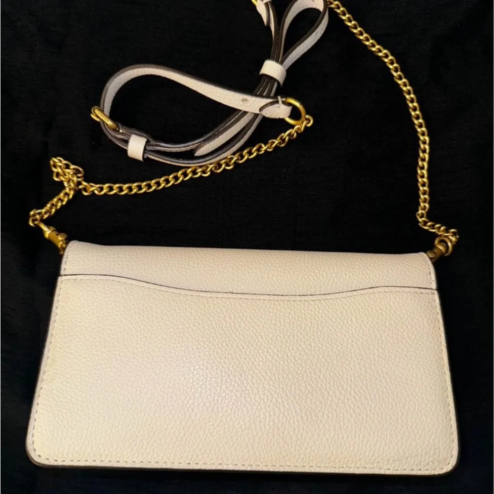 Coach Tabby Clutch. - Picture 2 of 7